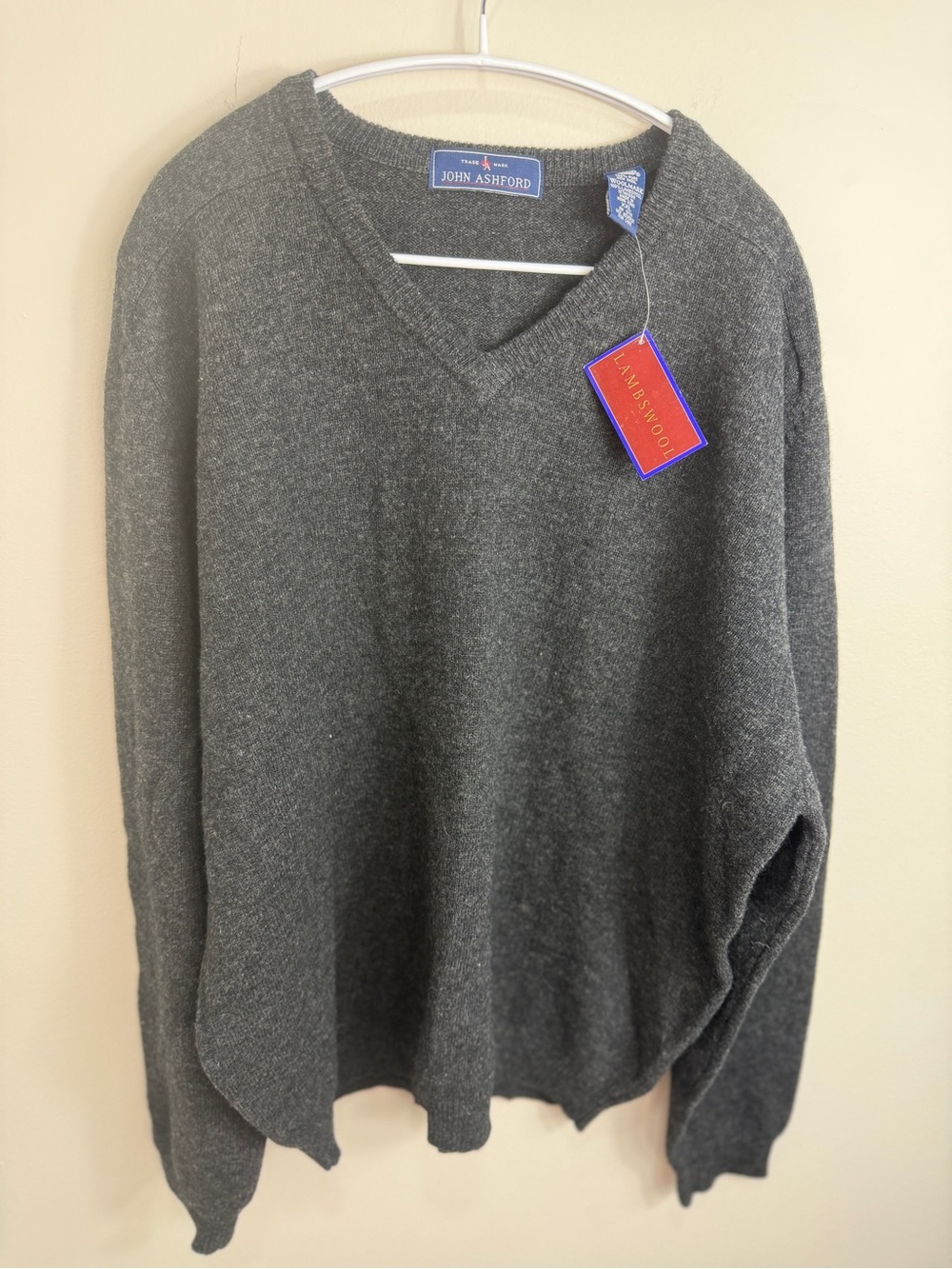 John Ashford Men's V-Neck Sweater - Charcoal